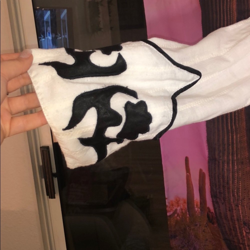 Shawna Hofmann Country Pearl Snap Convertible Top - Picture 4 of 6